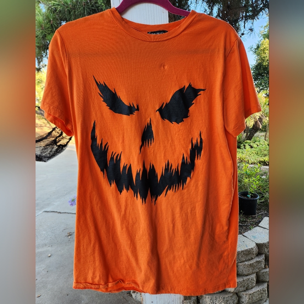 Dollskill Jack-o-lantern T-shirt
